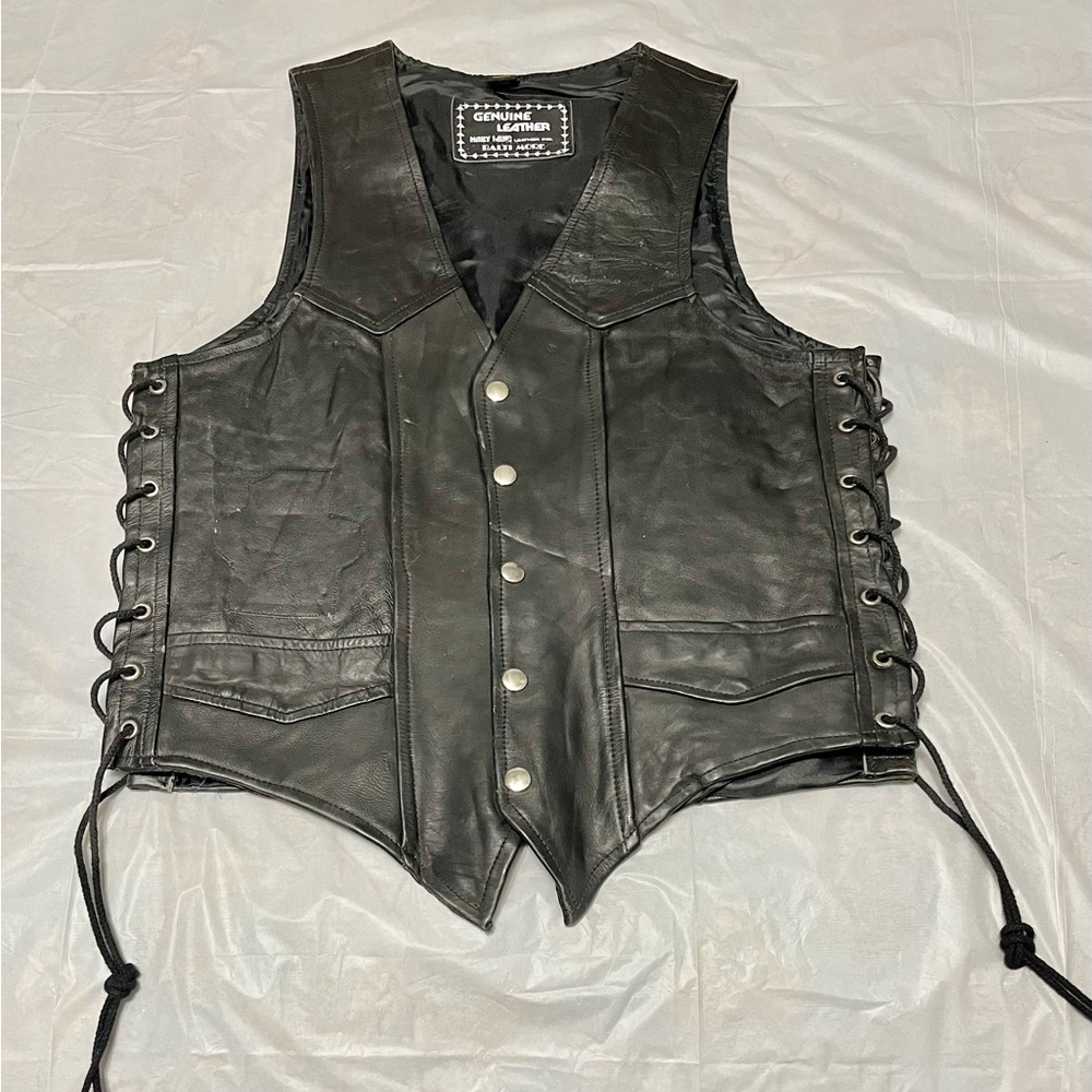 Leather Motorcycle/ Biker Vest Men’s size Medium